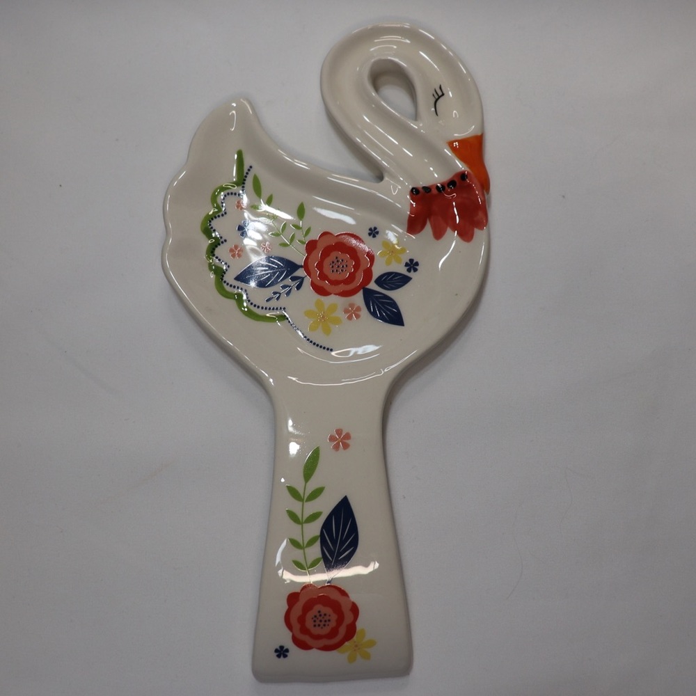 😁 Beautiful "Tenangos" Embroidery Inspired Swan Spoon Rest